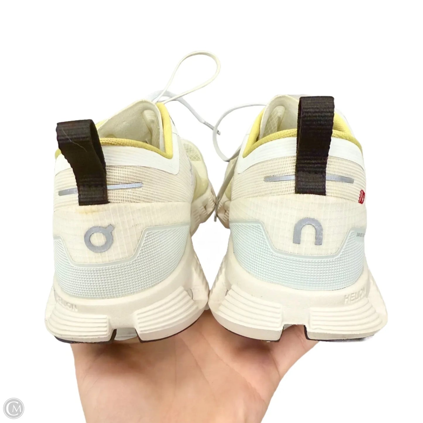 Shoes Athletic By On Cloud In White & Yellow, Size: 10