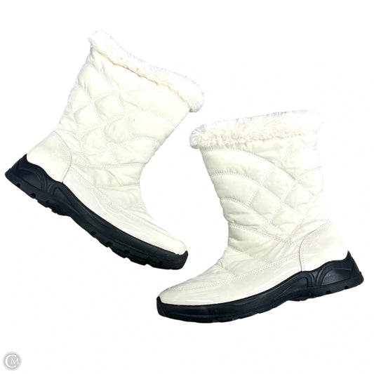 Boots Snow By Easy Street In Cream, Size: 7.5