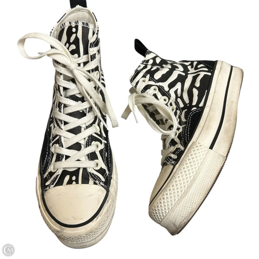 Shoes Sneakers By Converse In Black & White, Size: 6.5