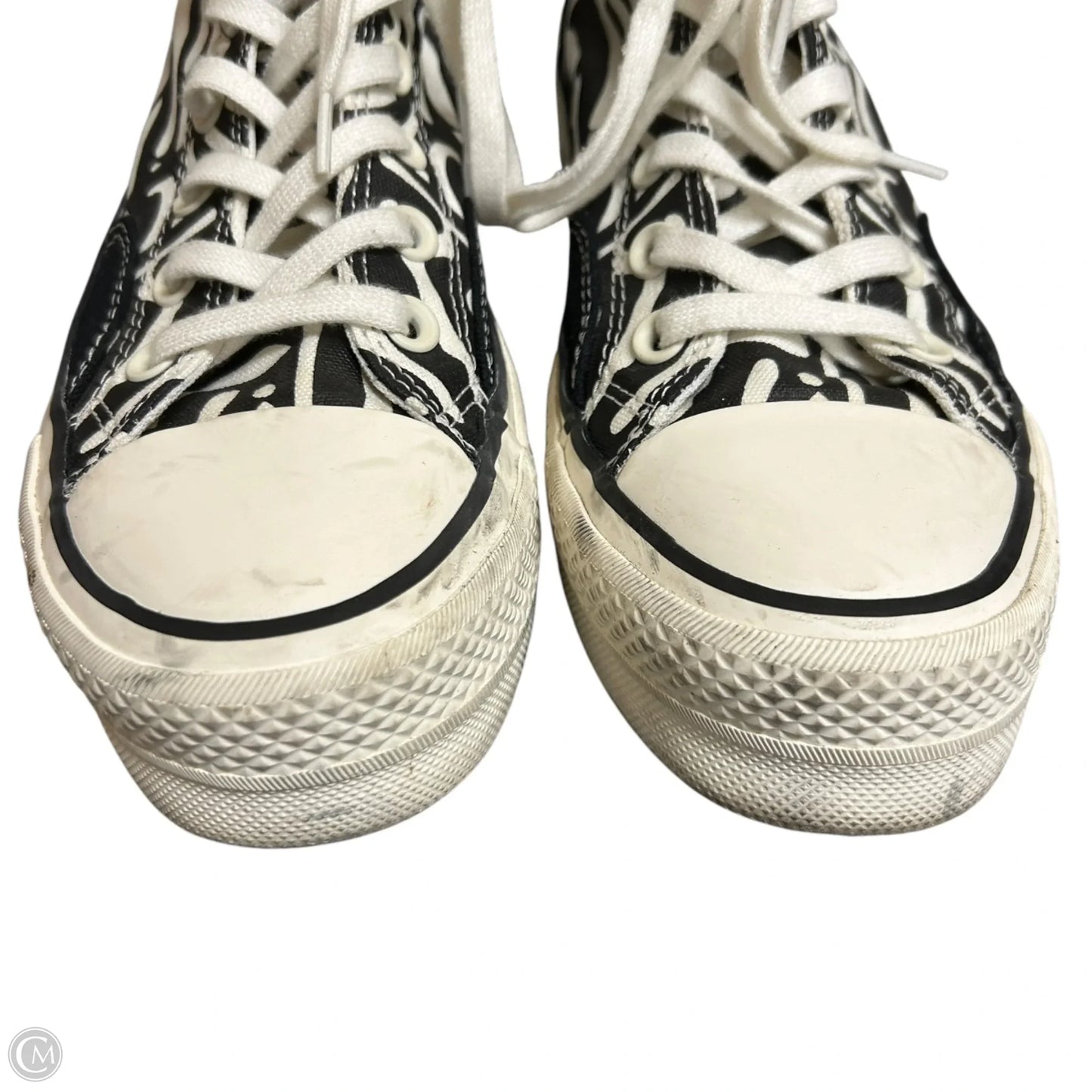 Shoes Sneakers By Converse In Black & White, Size: 6.5