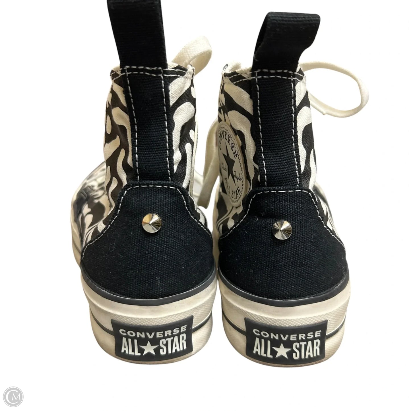 Shoes Sneakers By Converse In Black & White, Size: 6.5