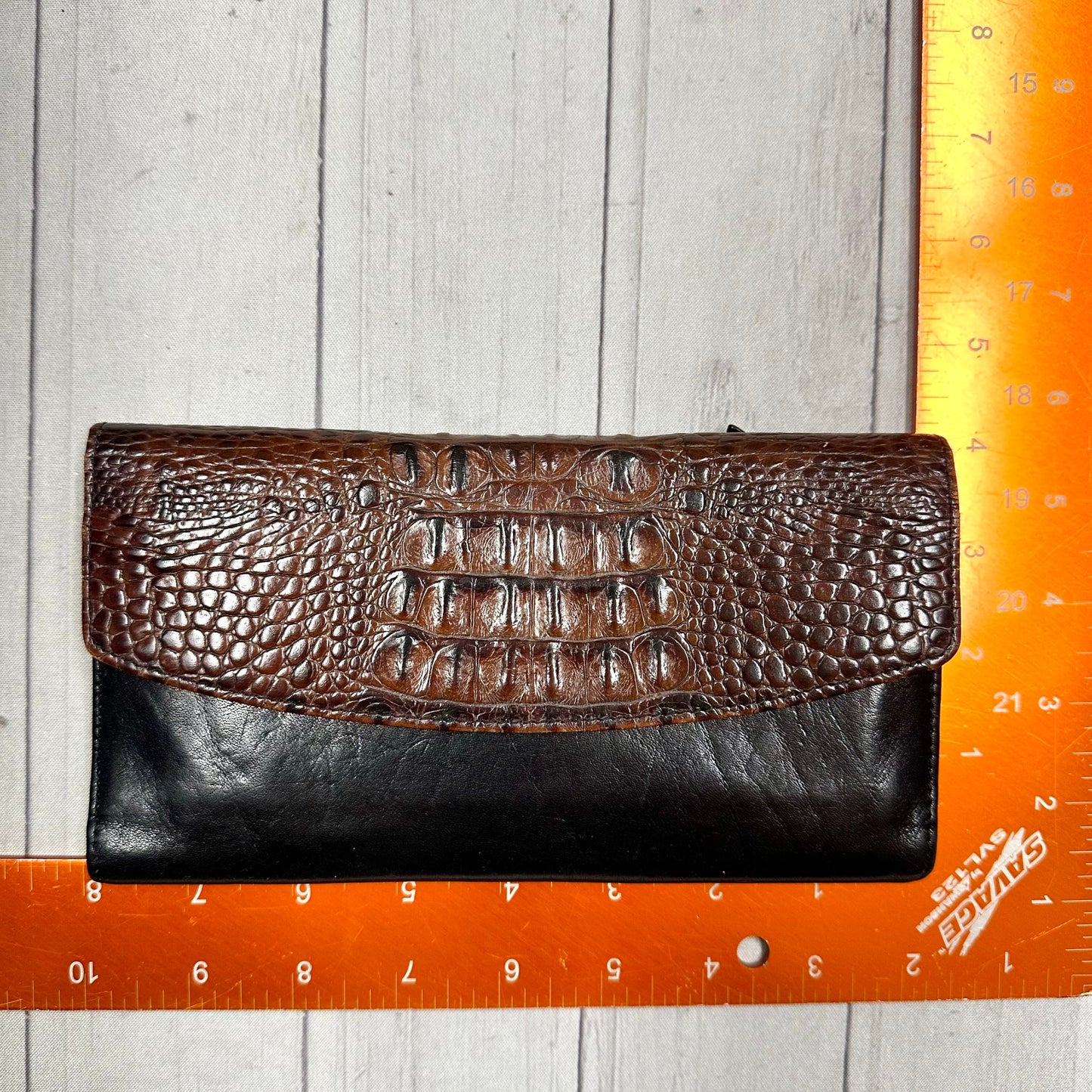 Wallet Designer By Brahmin, Size: Medium