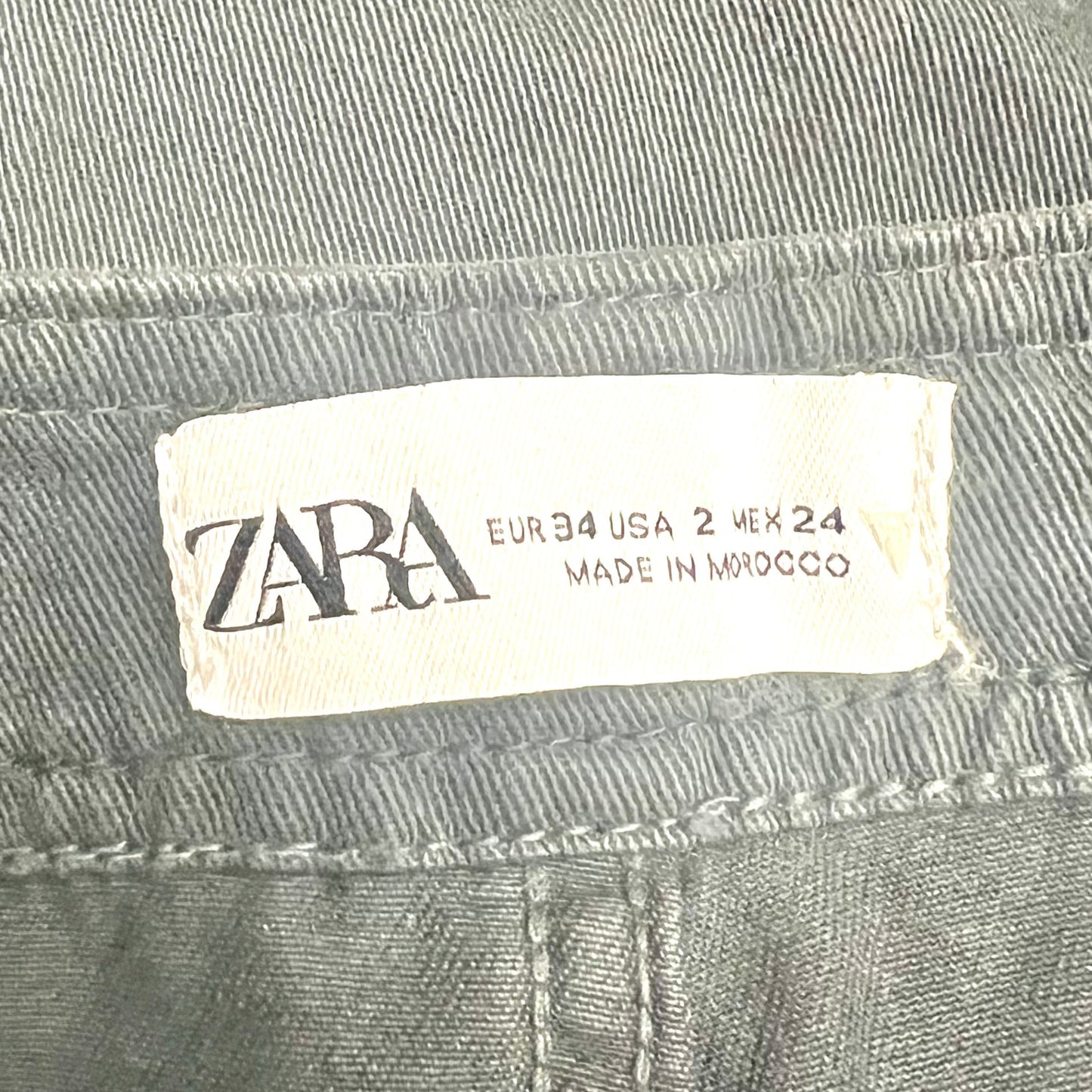 Pants Cargo & Utility By Zara In Grey, Size: 2