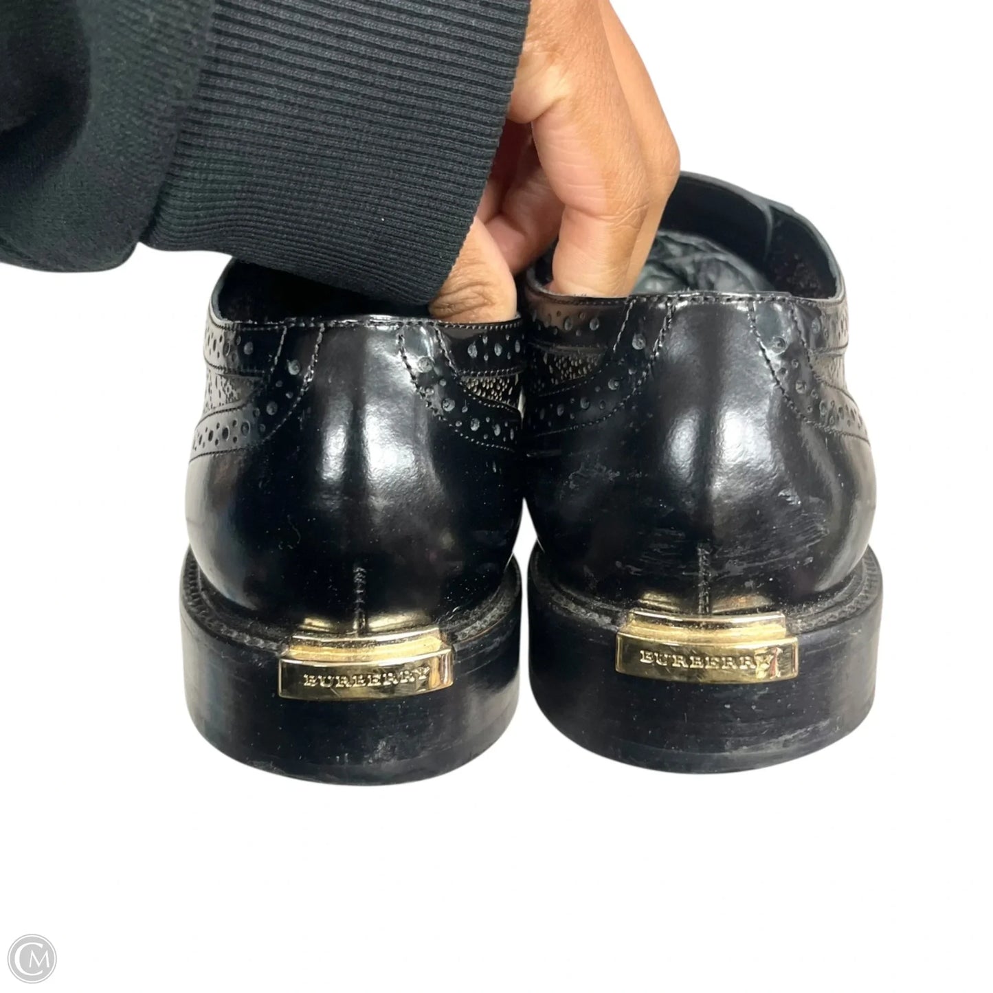 Shoes Luxury Designer By Burberry In Black, Size: 10.5