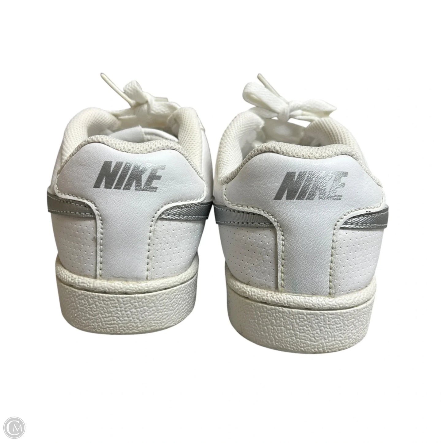Shoes Sneakers By Nike In Grey & White, Size: 6.5