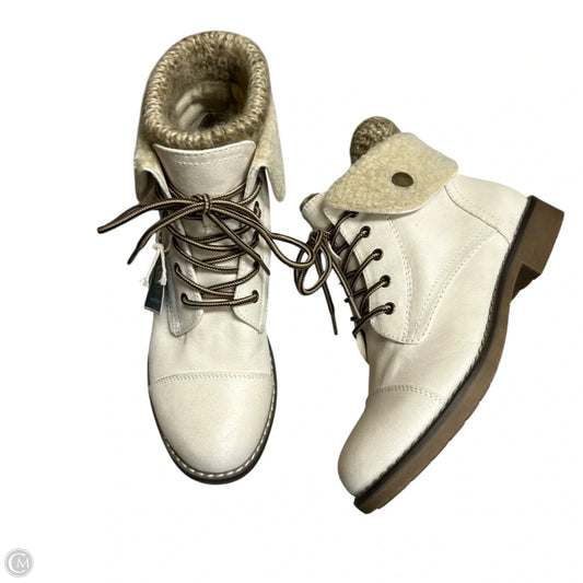 Boots Hiking By Cliffs By White Mountain In Cream, Size: 7