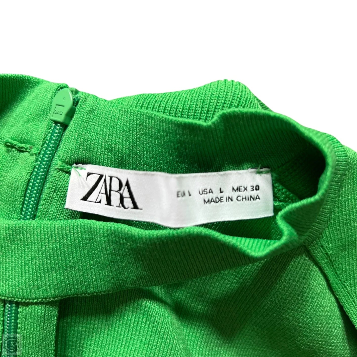 Top Sleeveless By Zara In Green, Size: L
