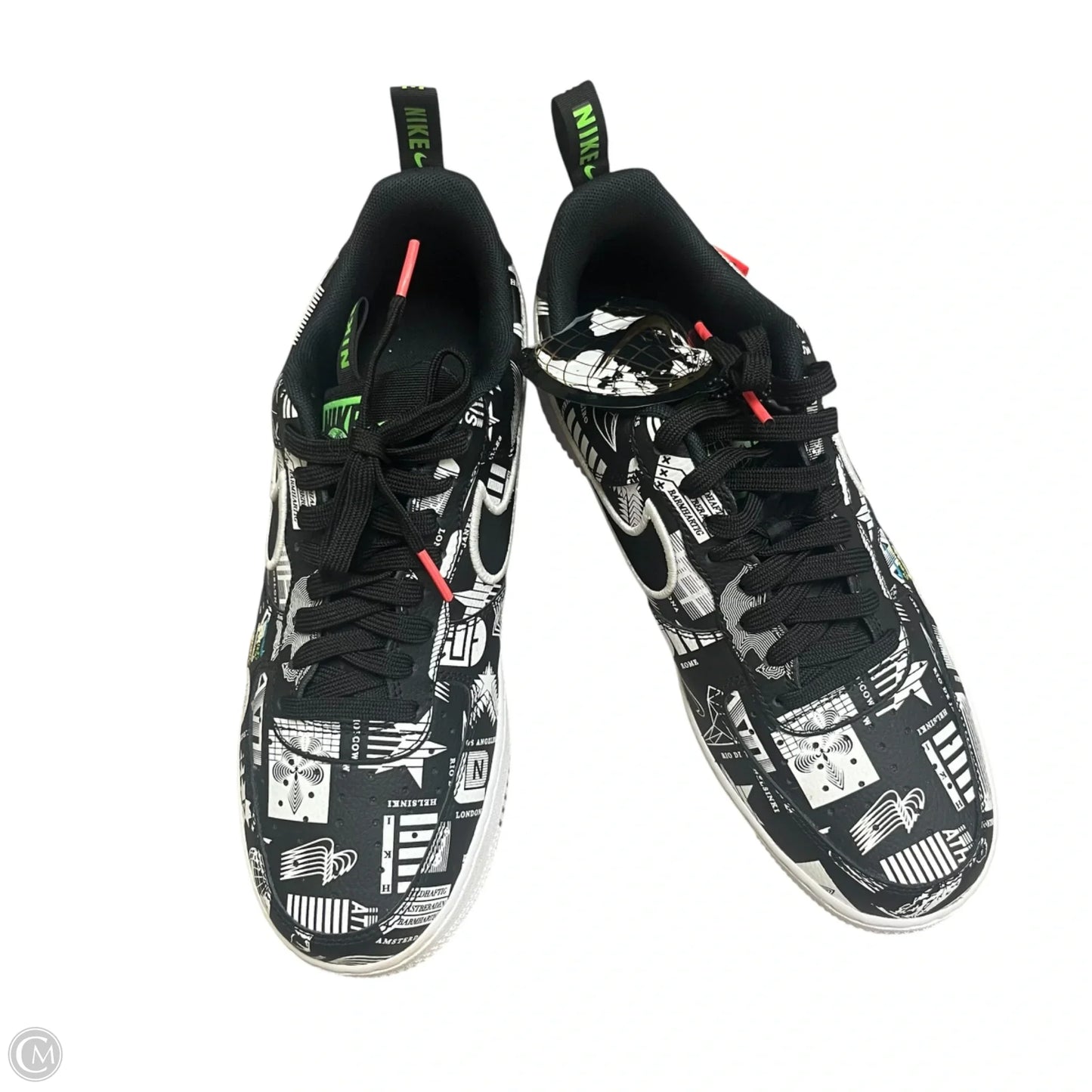 Shoes Sneakers By Nike In Black & White, Size: 8.5