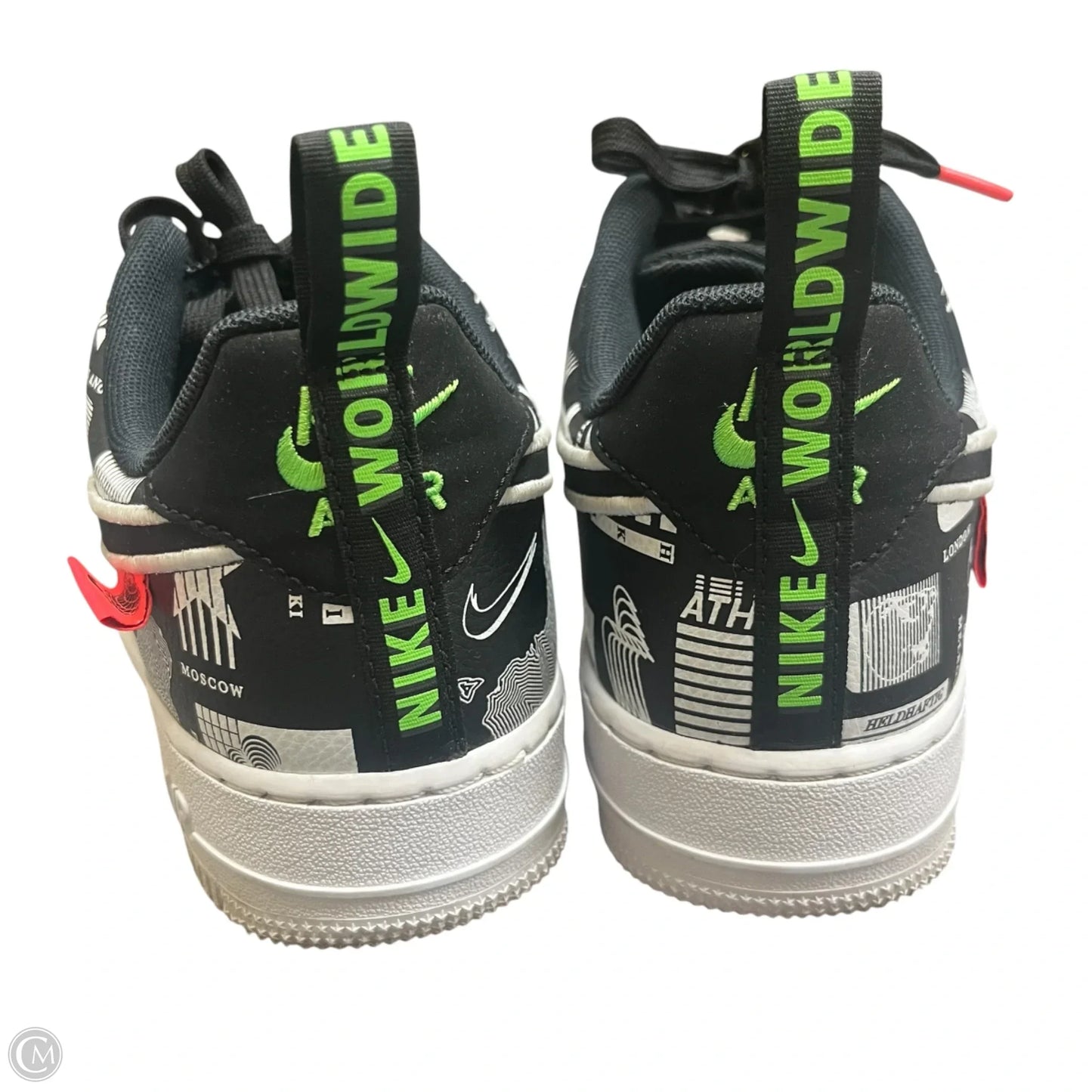 Shoes Sneakers By Nike In Black & White, Size: 8.5