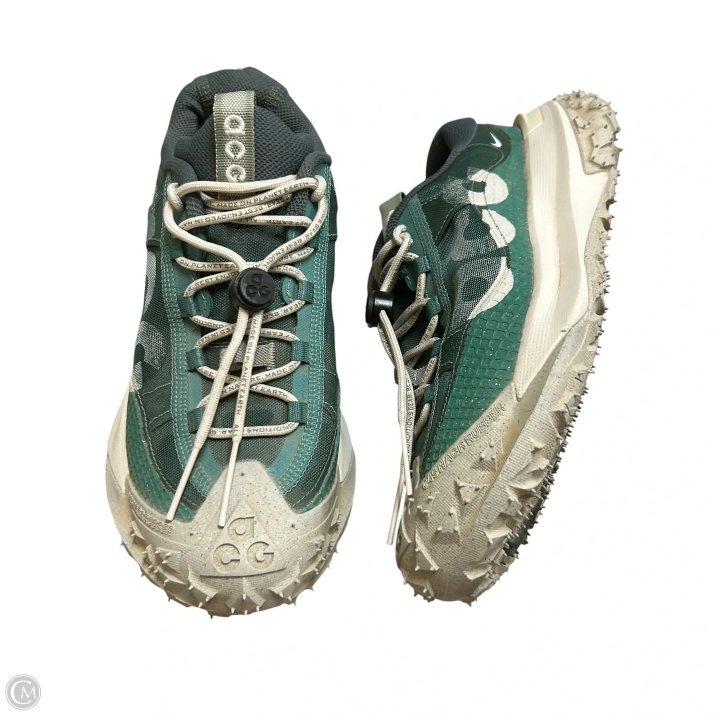 Shoes Sneakers By Nike In Cream & Green, Size: 5.5