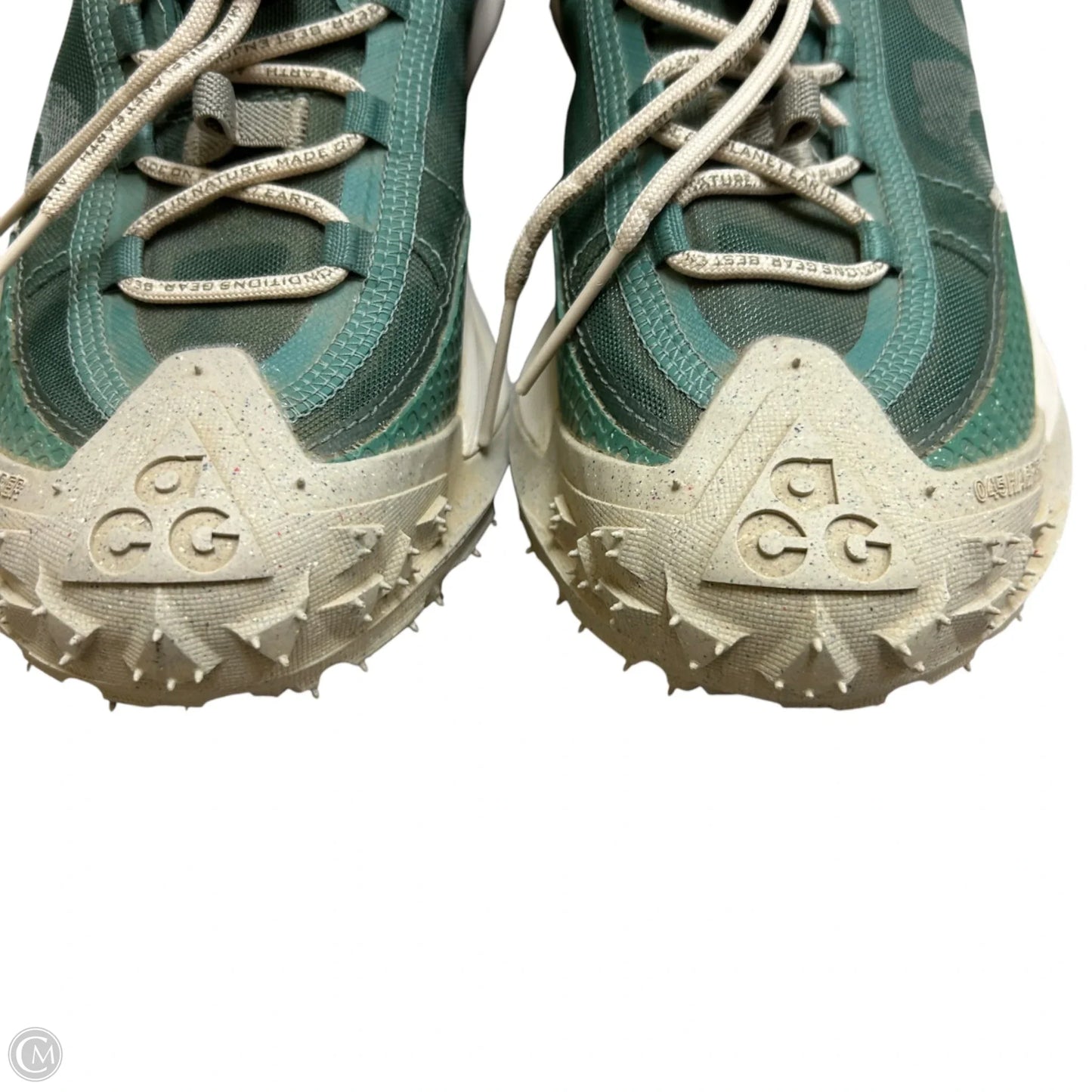 Shoes Sneakers By Nike In Cream & Green, Size: 5.5