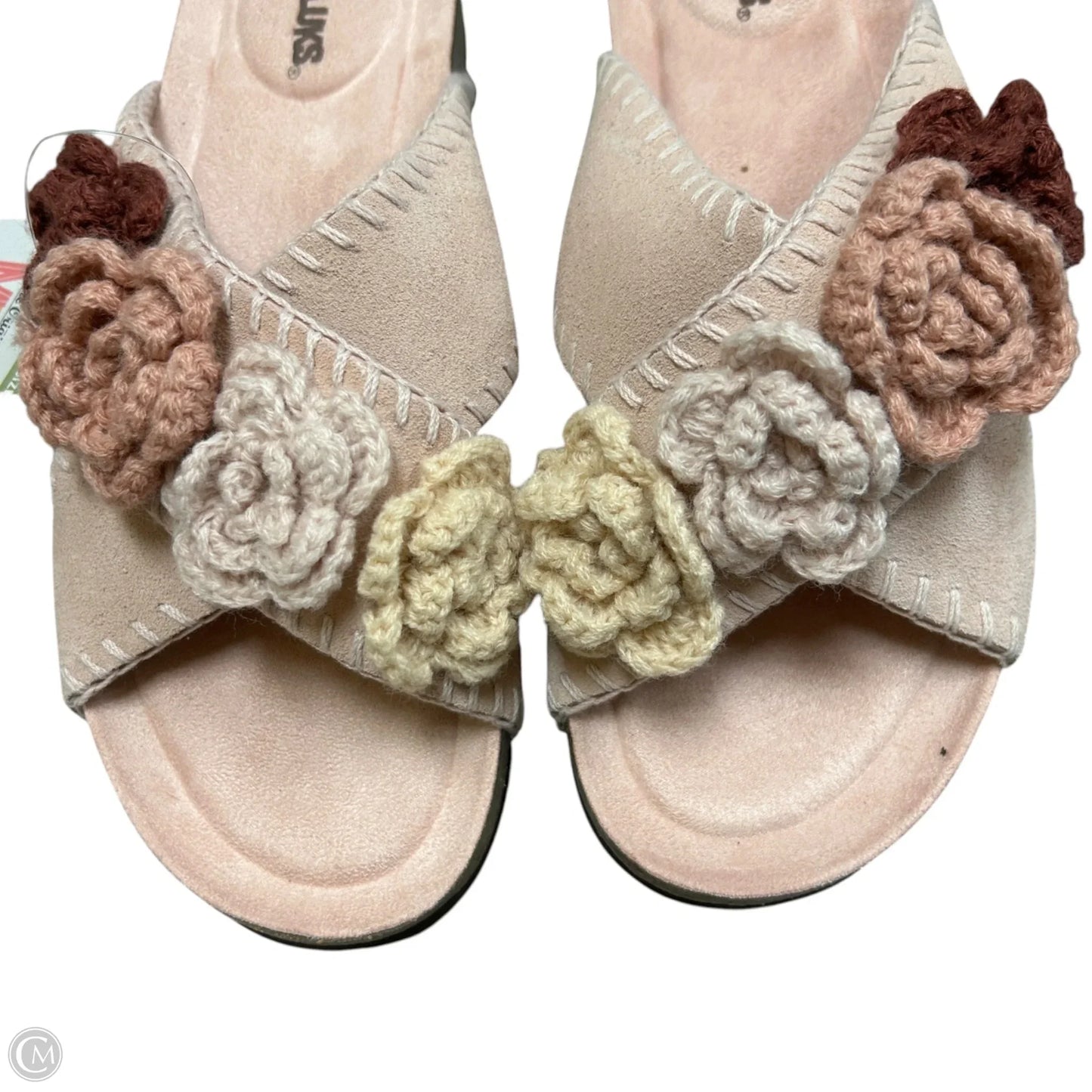 Sandals Flats By Muk Luks In Pink & Red, Size: 9