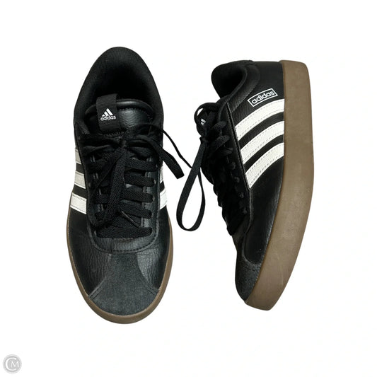 Shoes Sneakers By Adidas In Black & White, Size: 7