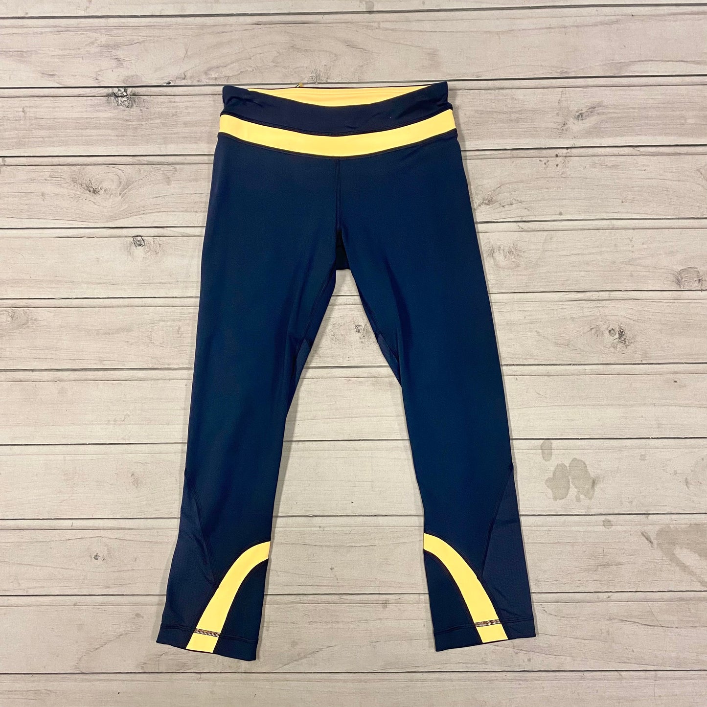 Athletic Leggings Capris By Lululemon  Size: 4