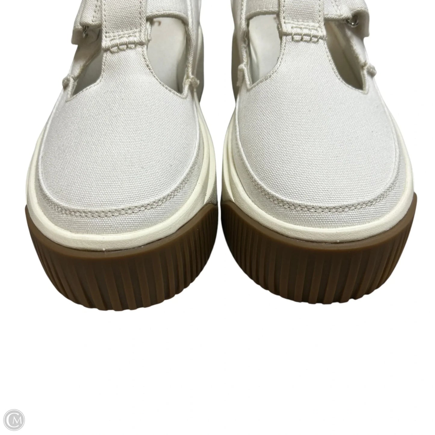 Shoes Designer By Ugg In White, Size: 6.5