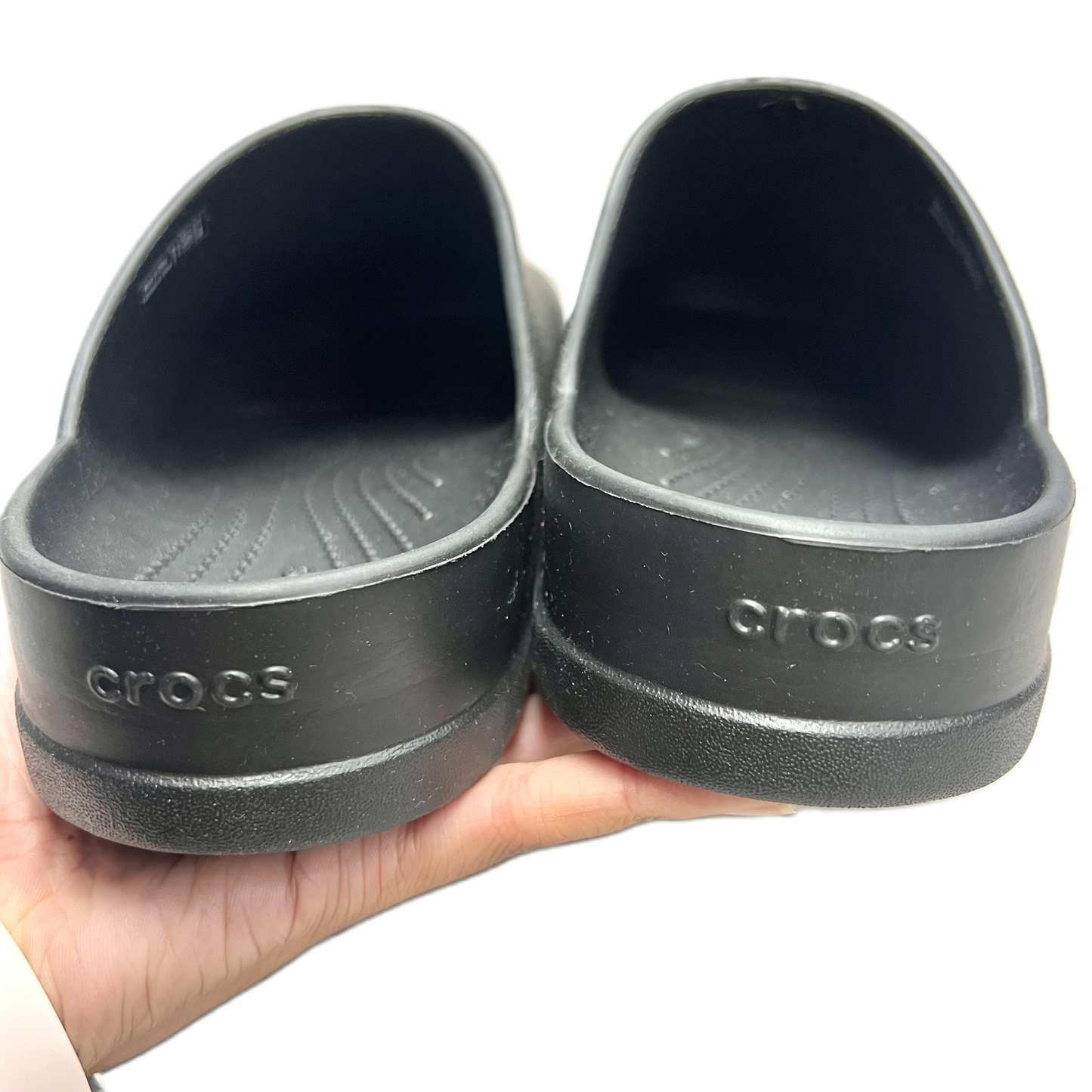 Shoes Flats By Crocs In Black, Size: 9