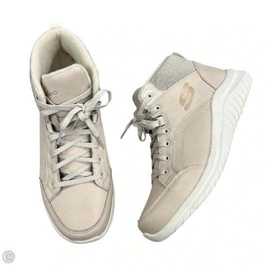 Shoes Sneakers By Skechers In Cream, Size: 9.5