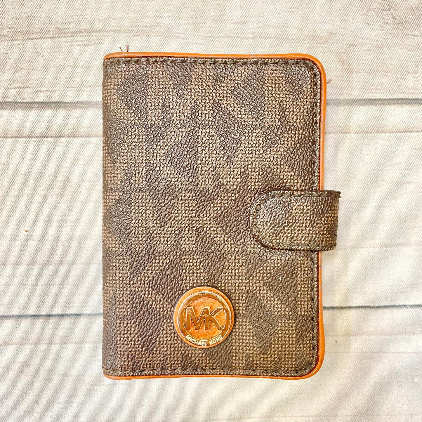 Wallet Designer By Michael Kors  Size: Large