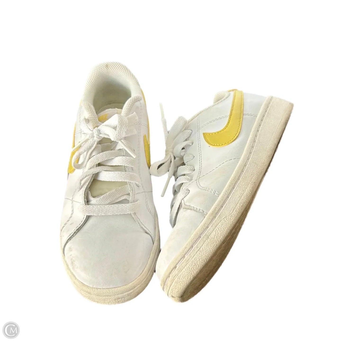 Shoes Sneakers By Nike In White & Yellow, Size: 6.5
