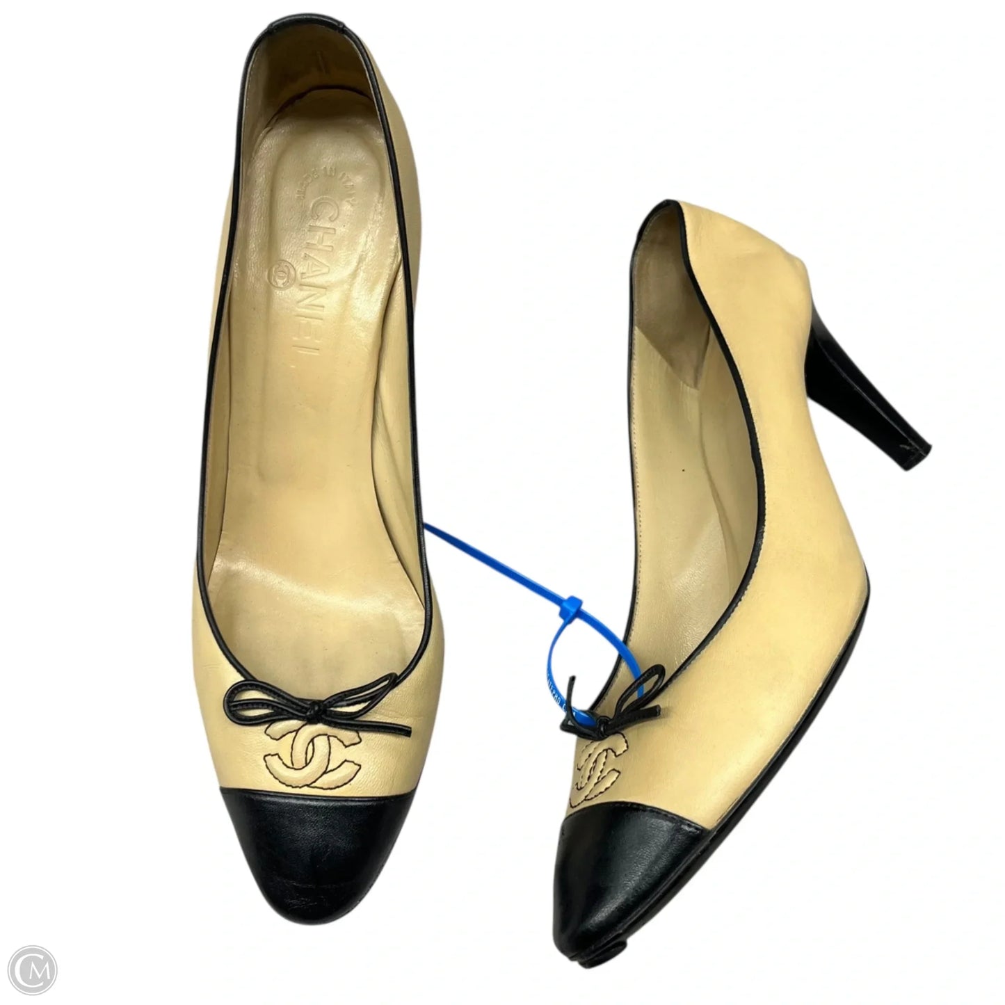 Shoes Luxury Designer By Chanel In Black & Cream, Size: 9.5