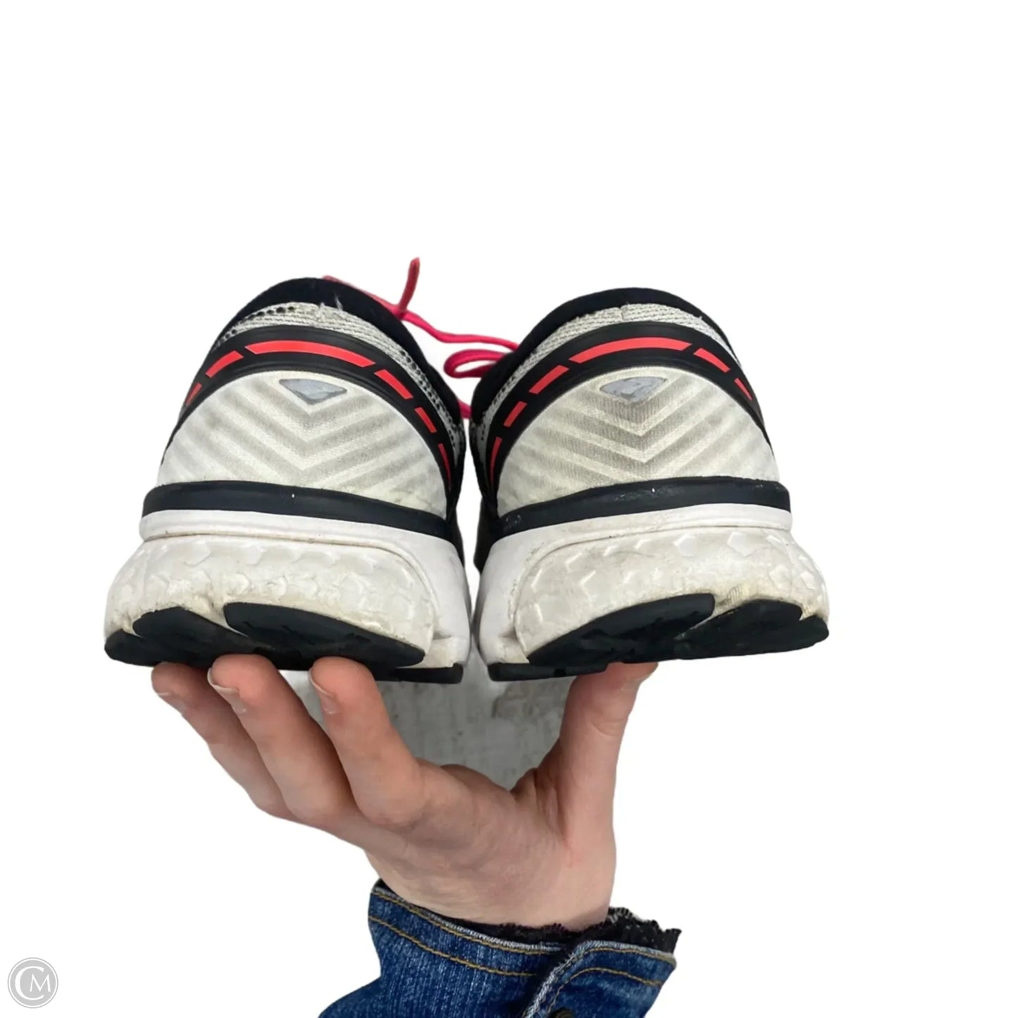 Shoes Athletic By Brooks In Grey & Pink, Size: 8