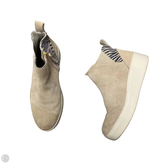 Shoes Sneakers Platform By Toms In Beige, Size: 6.5