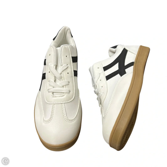 Shoes Sneakers In Black & White, Size: 10.5