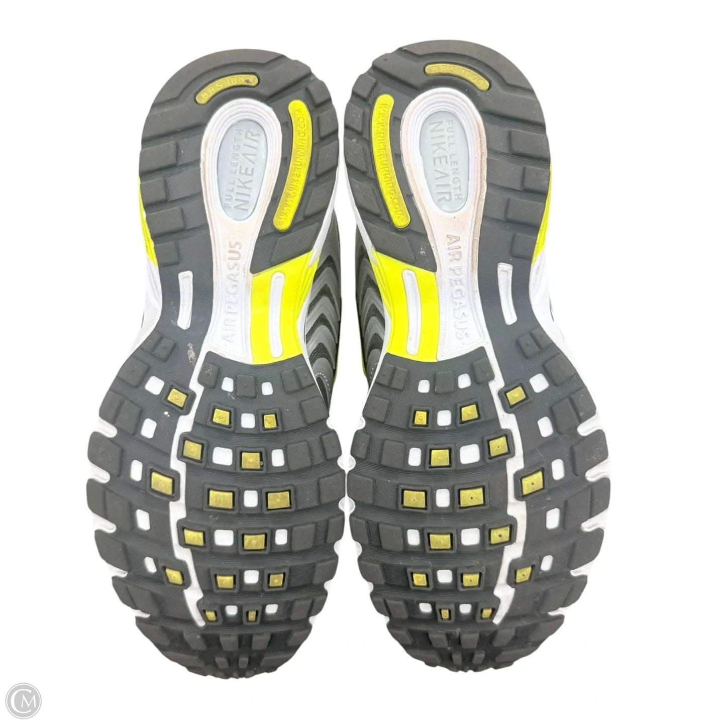 Shoes Sneakers By Nike In Black & Yellow, Size: 7
