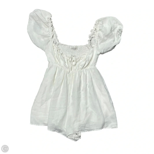 Romper By Urban Outfitters In White, Size: S
