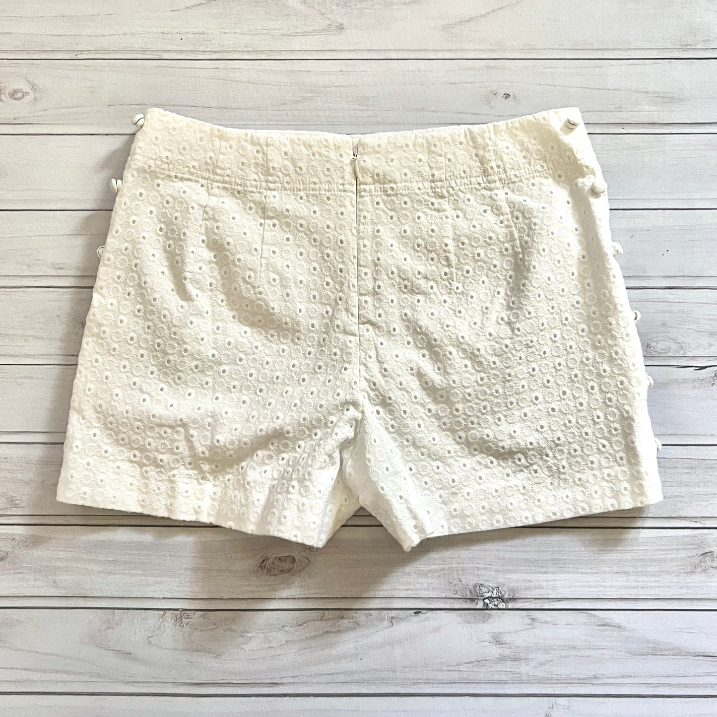 Shorts By Club Monaco  Size: 6