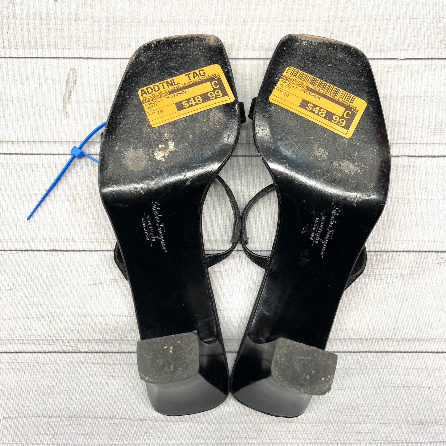 Sandals Designer By Ferragamo  Size: 10