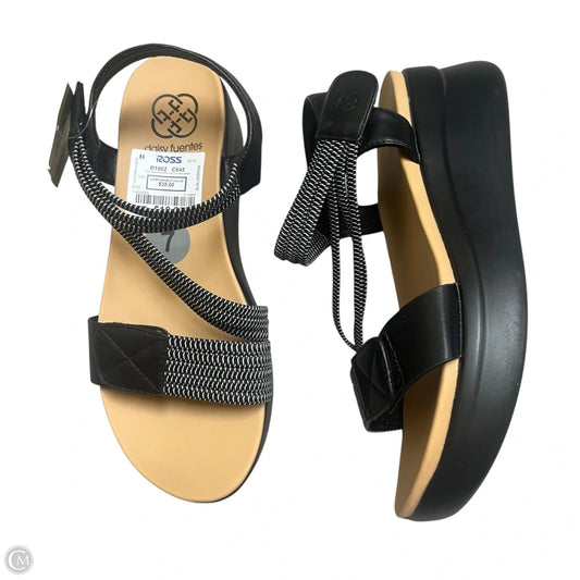 Sandals Heels Platform By Daisy Fuentes In Black & White, Size: 7
