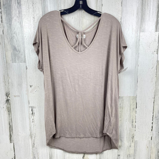 Top Short Sleeve By Maurices  Size: Xxl