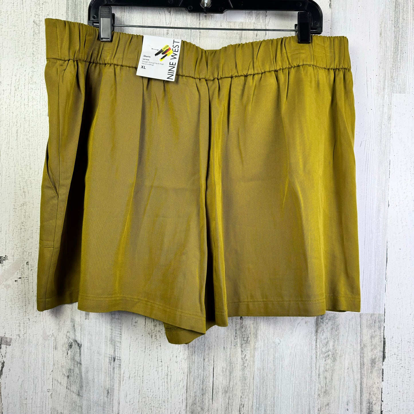 Green Shorts Nine West Apparel, Size 16