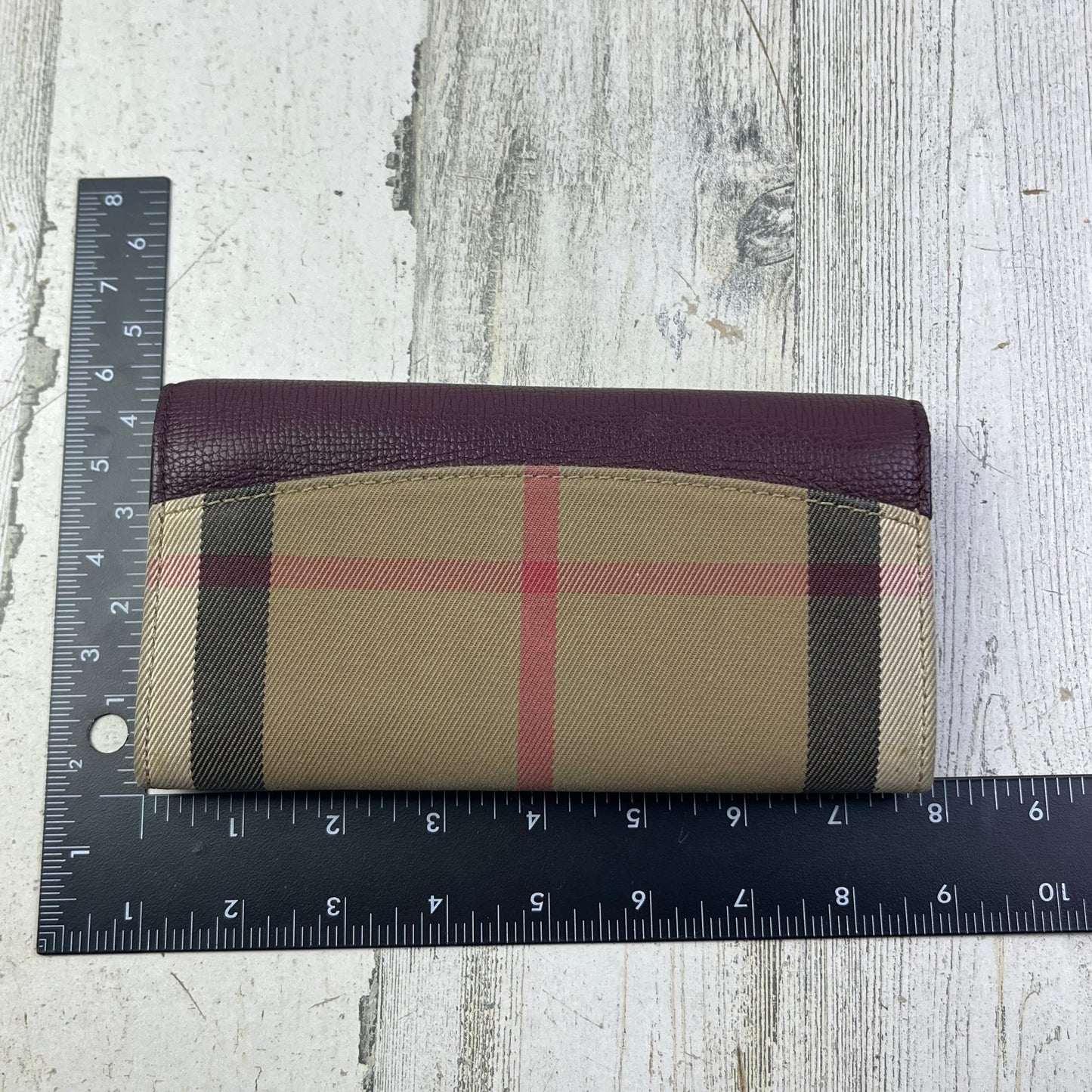 Wallet Luxury Designer By Burberry, Size: Medium