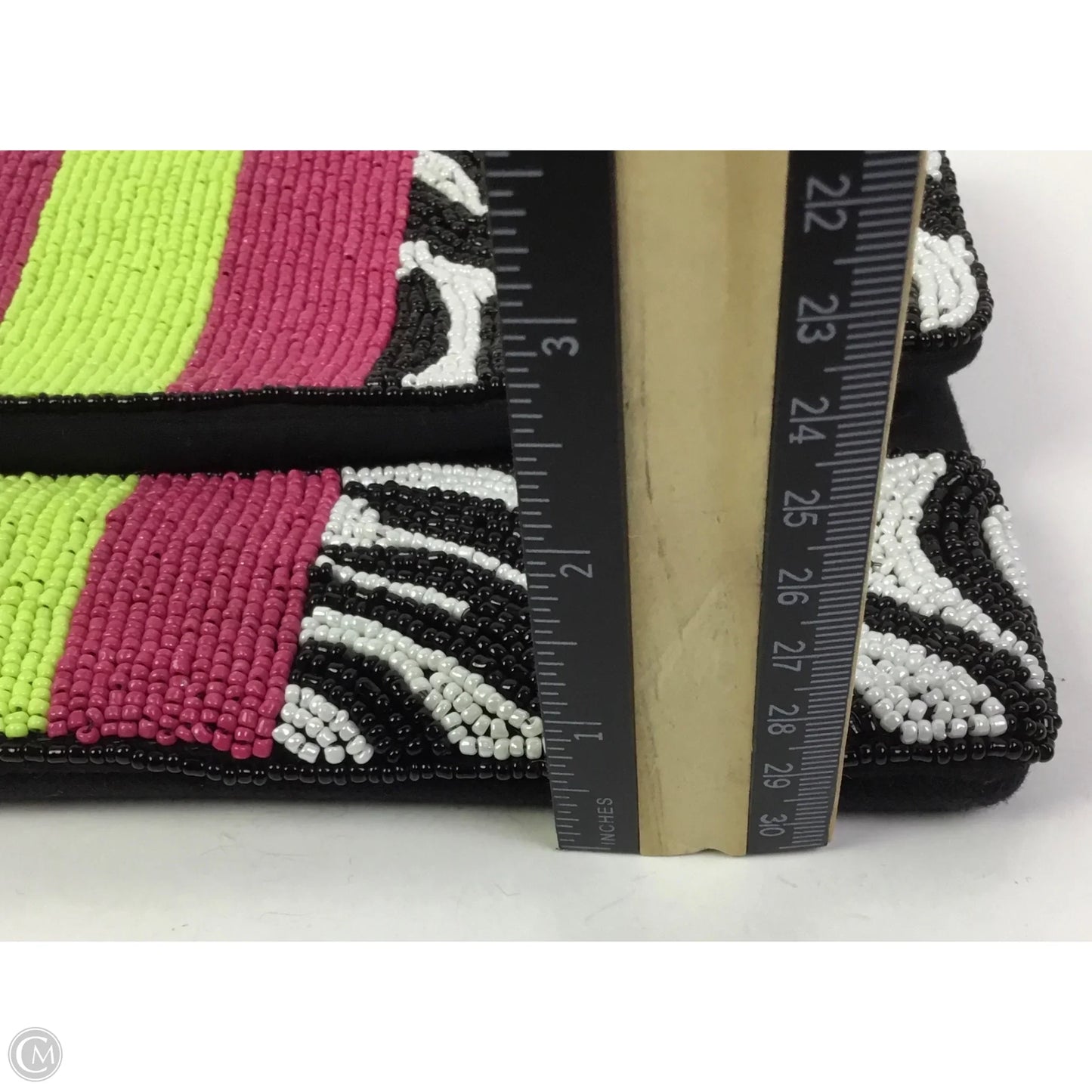 Clutch By Clothes Mentor, Size: Medium