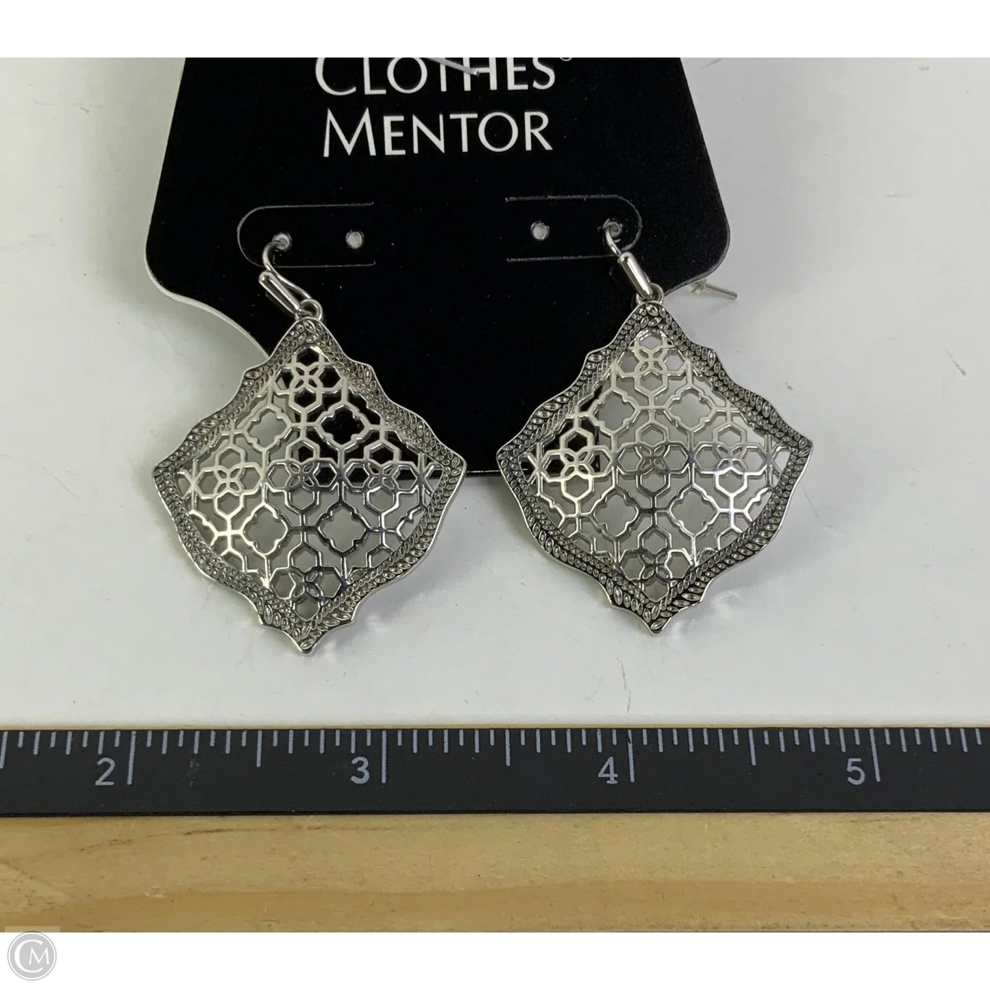 Earrings Dangle/drop By Clothes Mentor