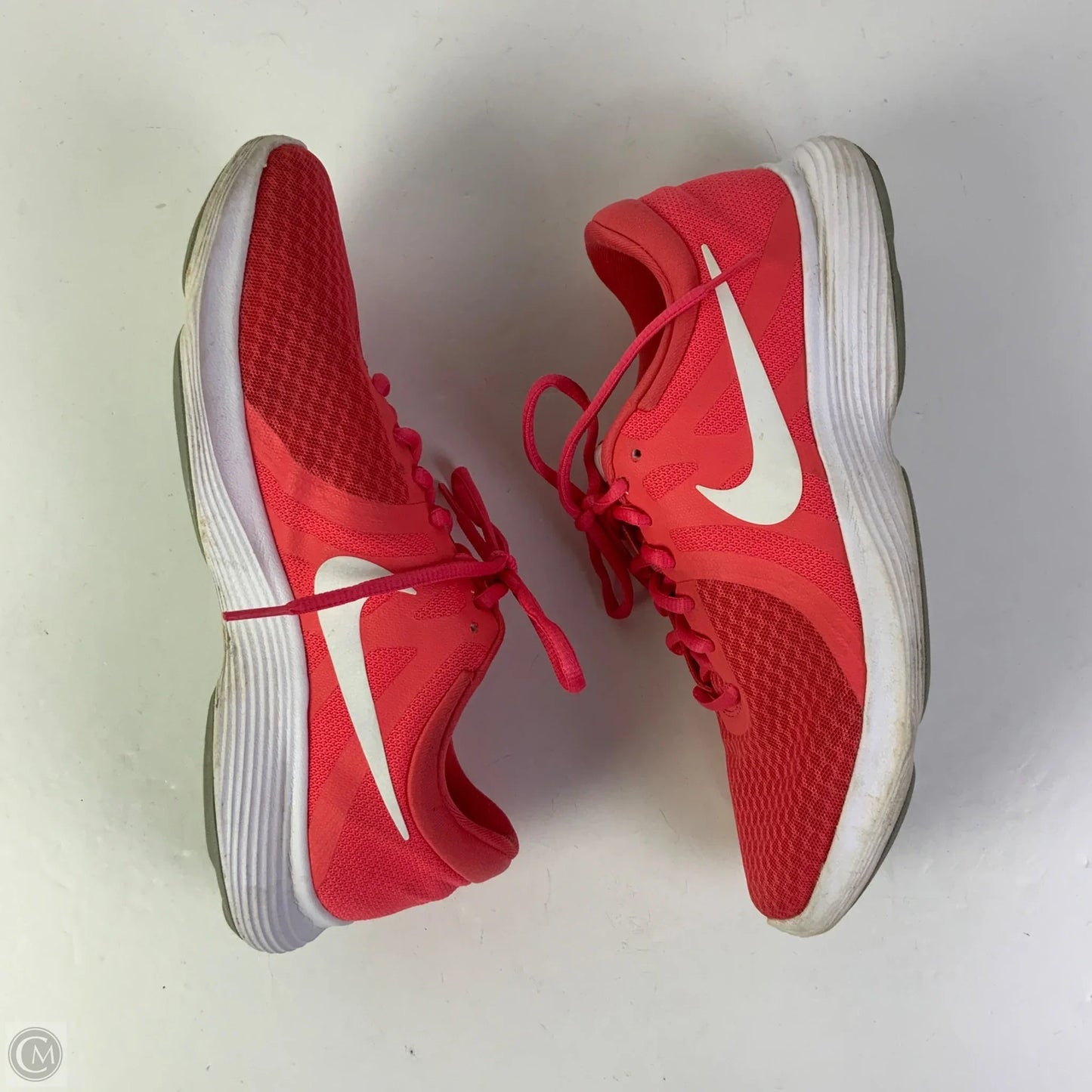 Shoes Athletic By Nike In Coral, Size: 10