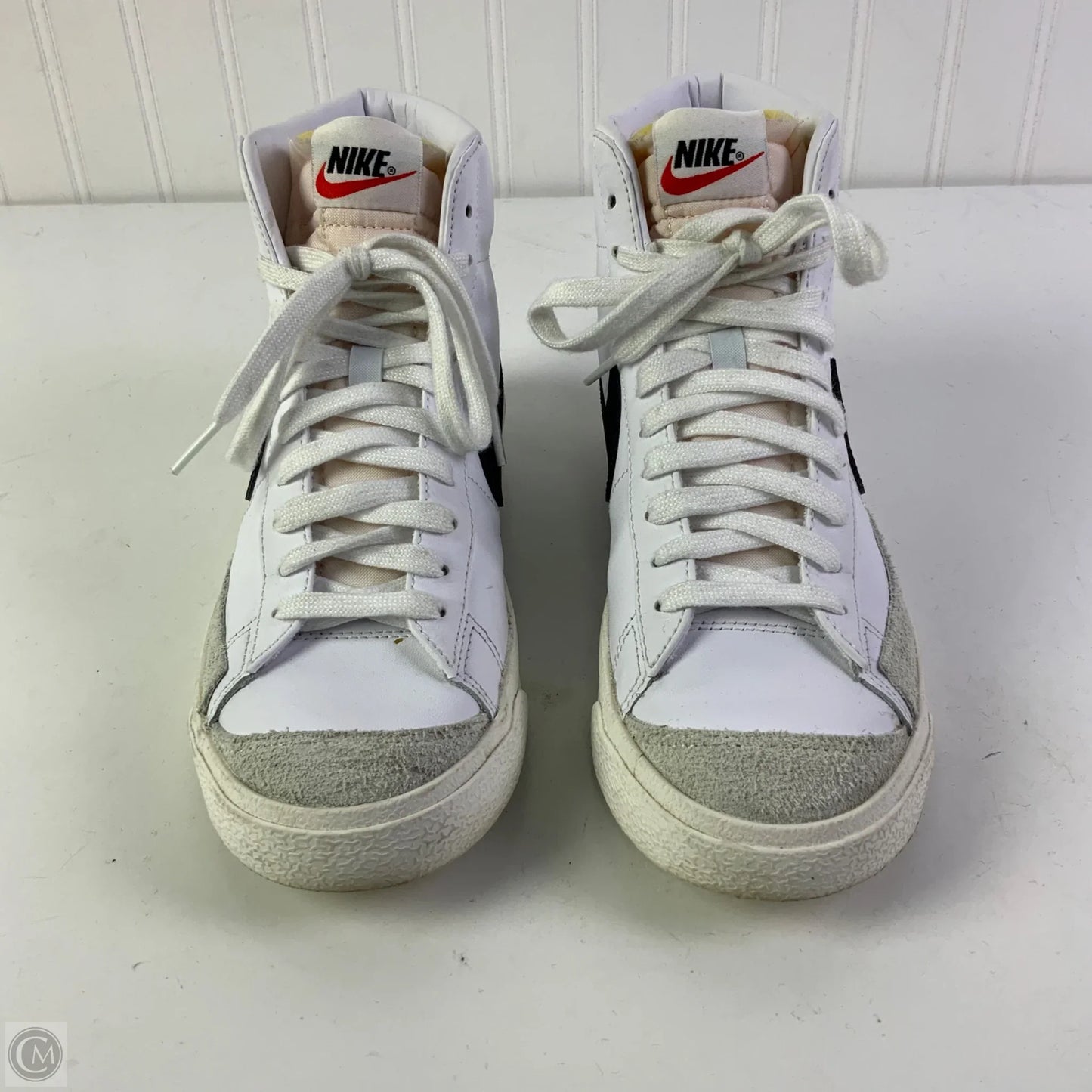 Shoes Sneakers By Nike In White, Size: 8.5