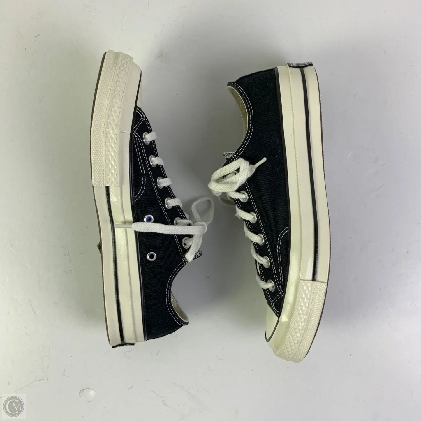 Shoes Sneakers By Converse In Black & White, Size: 9