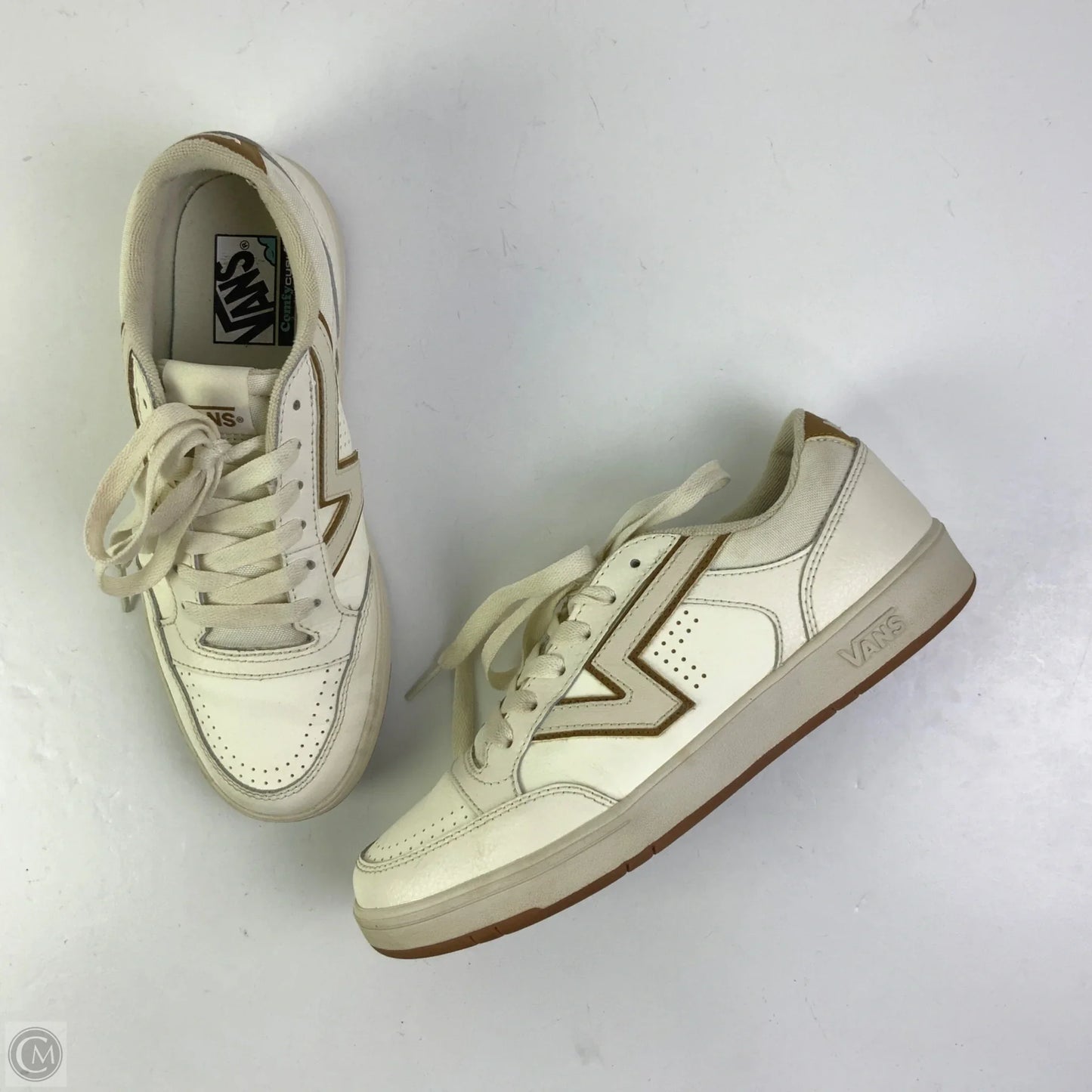 Shoes Sneakers By Vans In Cream, Size: 10