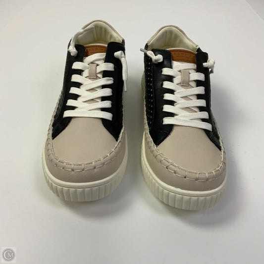 Shoes Sneakers By Yellow Box In Black & Tan, Size: 8.5
