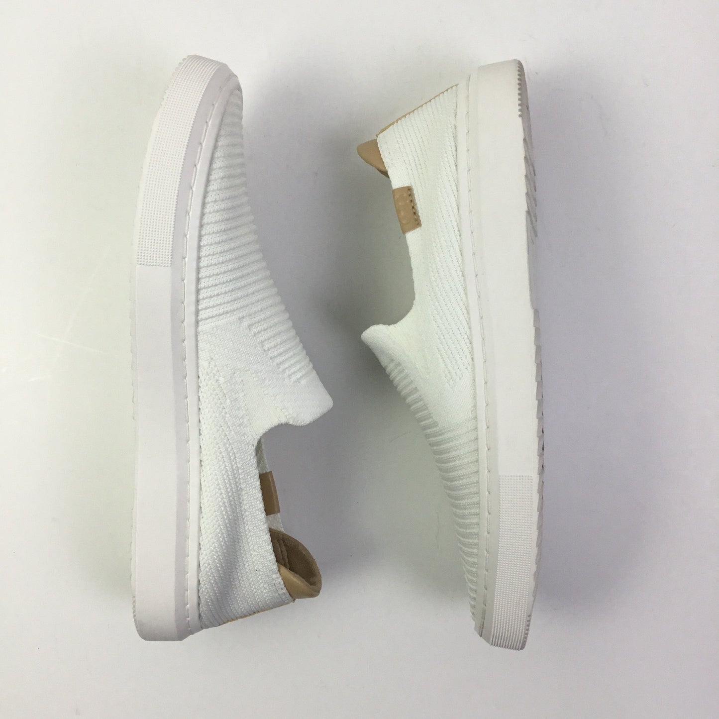 Shoes Sneakers By Ugg In White, Size: 9