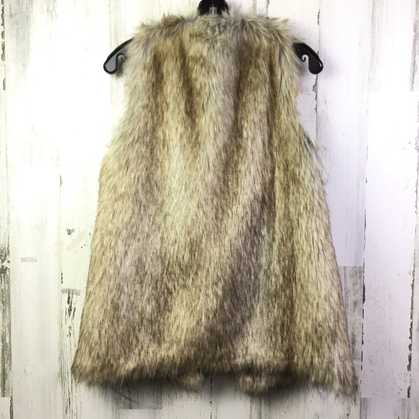 Vest Faux Fur & Sherpa By Clothes Mentor In Tan, Size: S