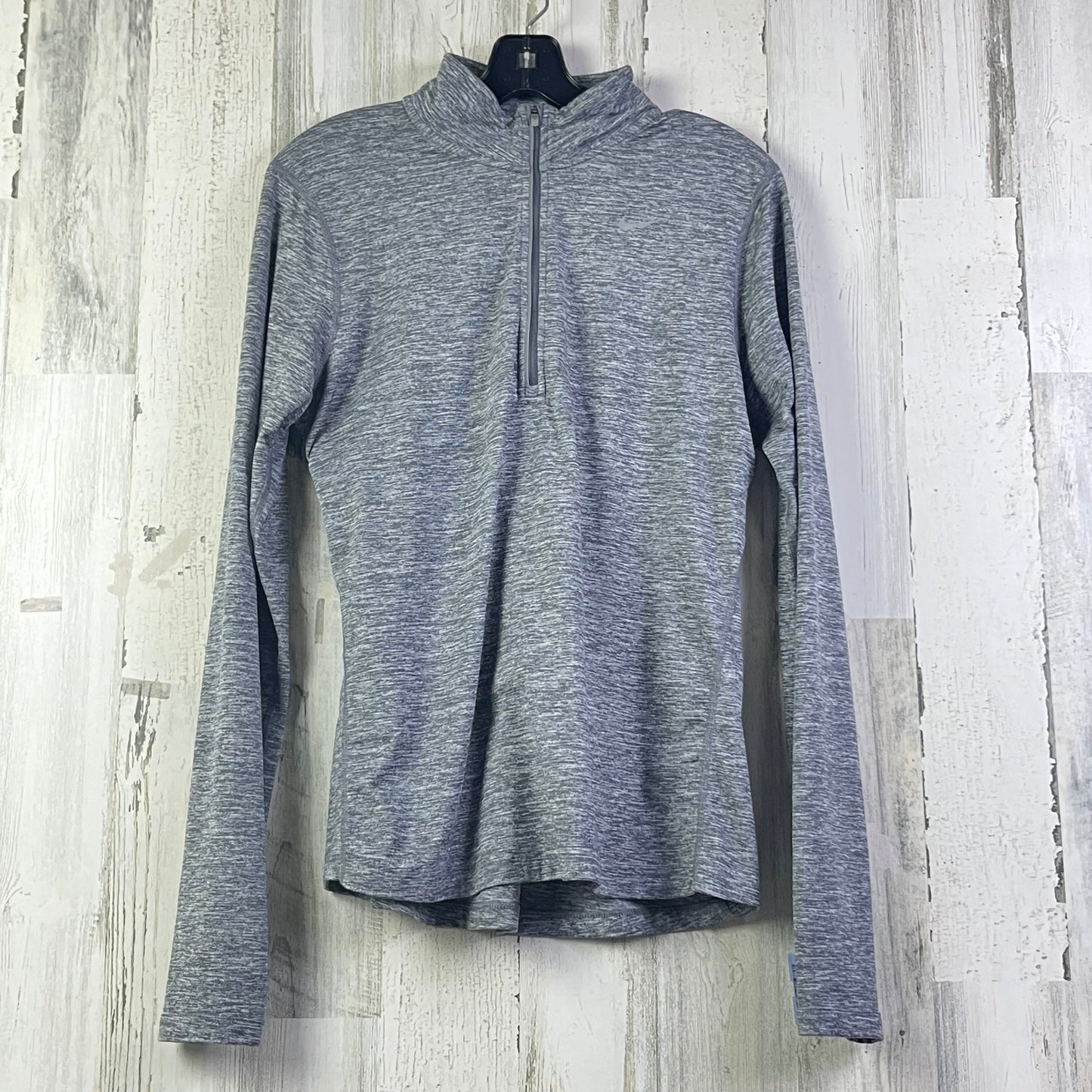 Athletic Top Long Sleeve Collar By Nike Apparel In Grey, Size: M