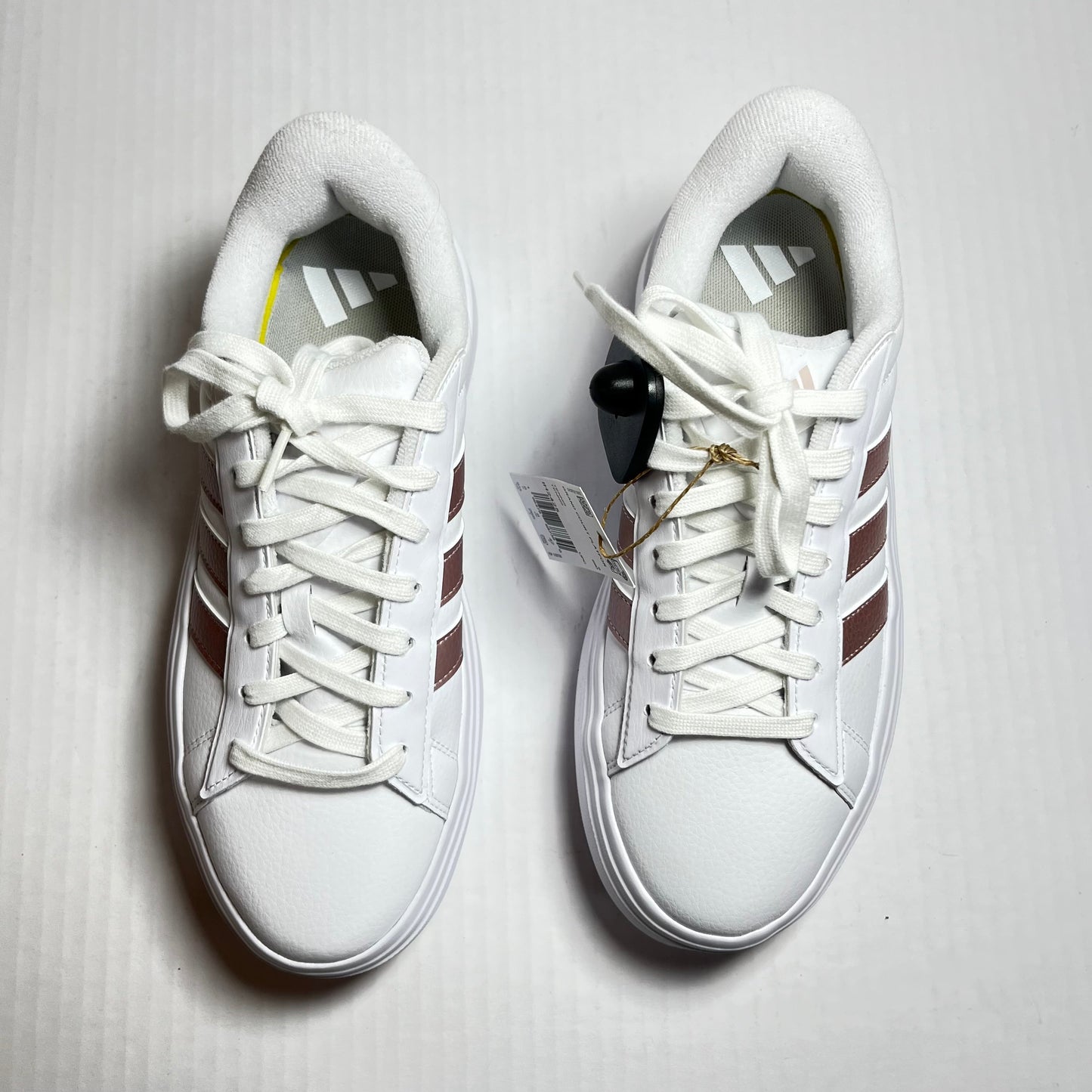 Shoes Athletic By Adidas In White, Size: 9.5