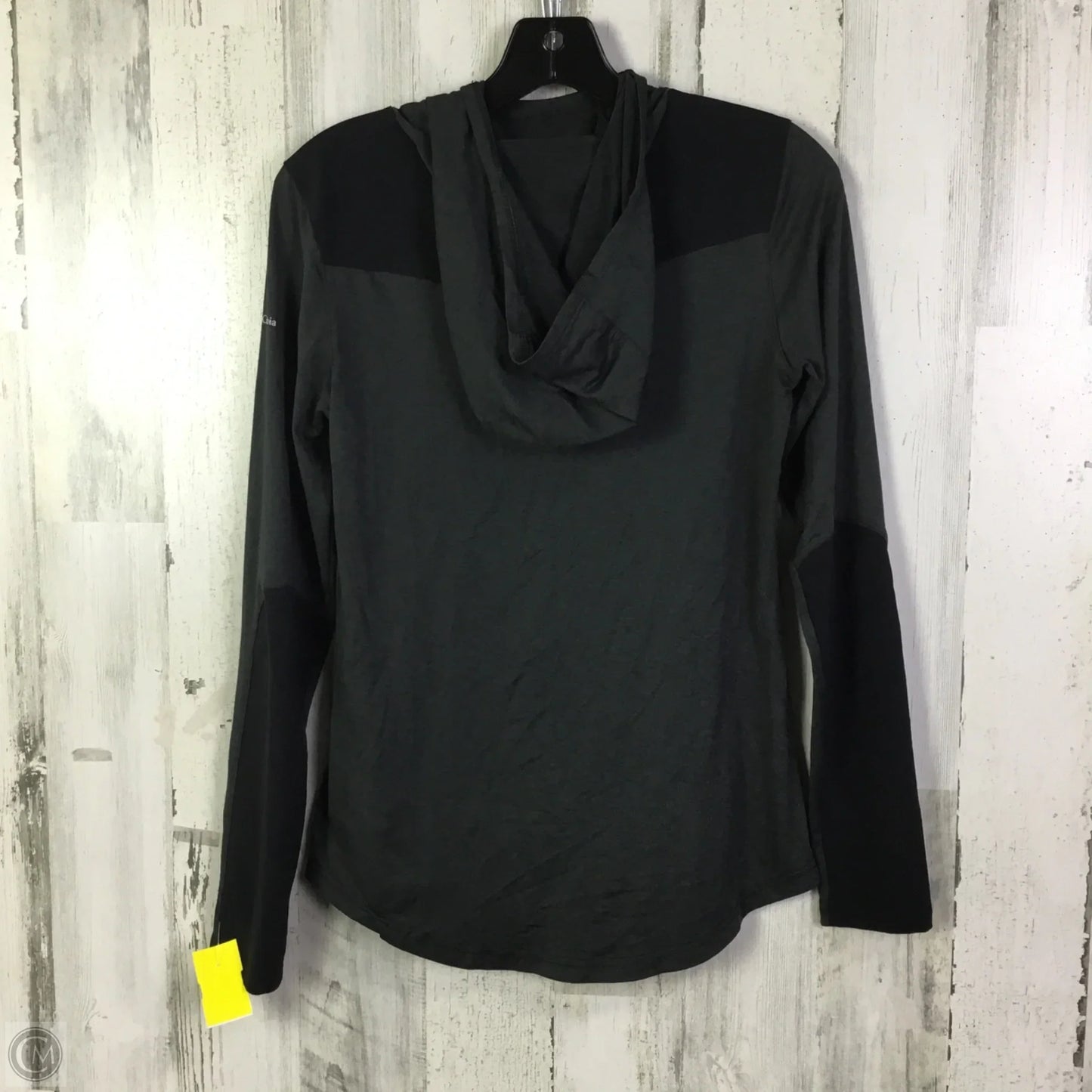 Athletic Top Long Sleeve Crewneck By Columbia In Grey, Size: Xs