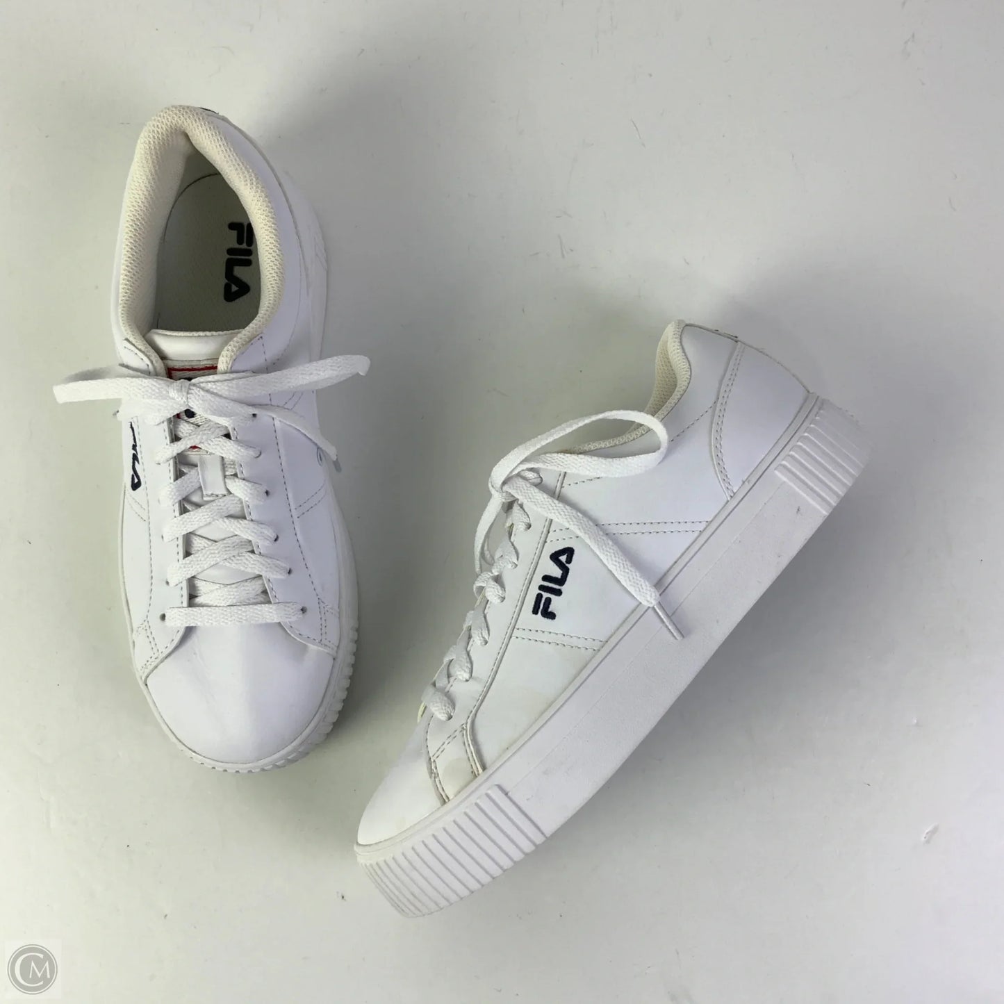 Shoes Sneakers By Fila In White, Size: 10