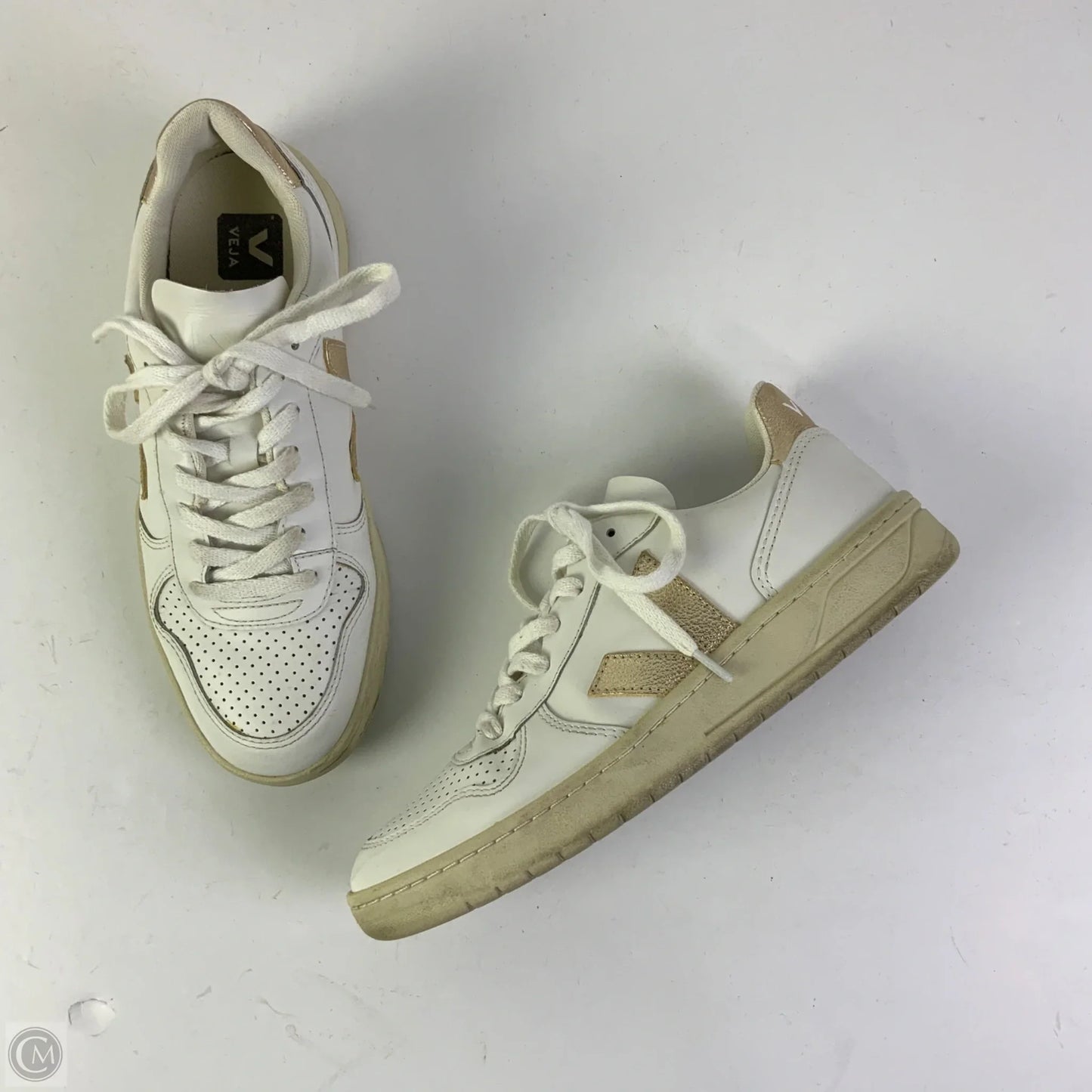 Shoes Sneakers By Veja In White, Size: 8