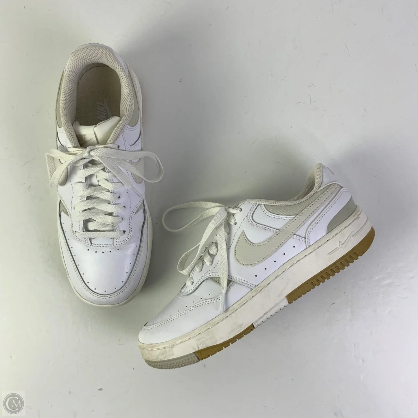 Shoes Sneakers By Nike In White, Size: 8.5